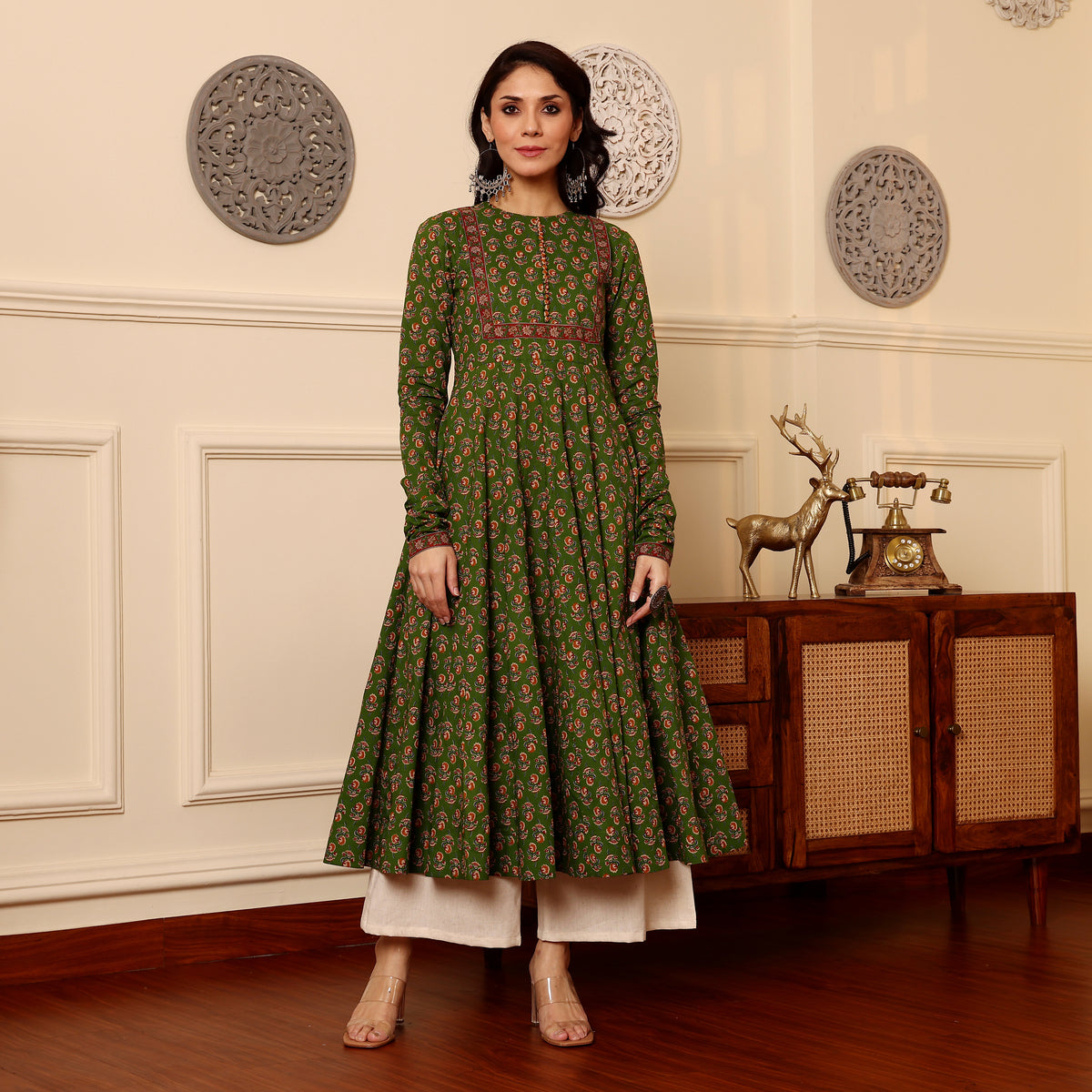 Sabrina Green Kalidar  kurta