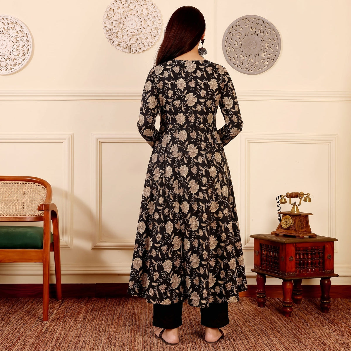 Rashika Black Cotton Kurta