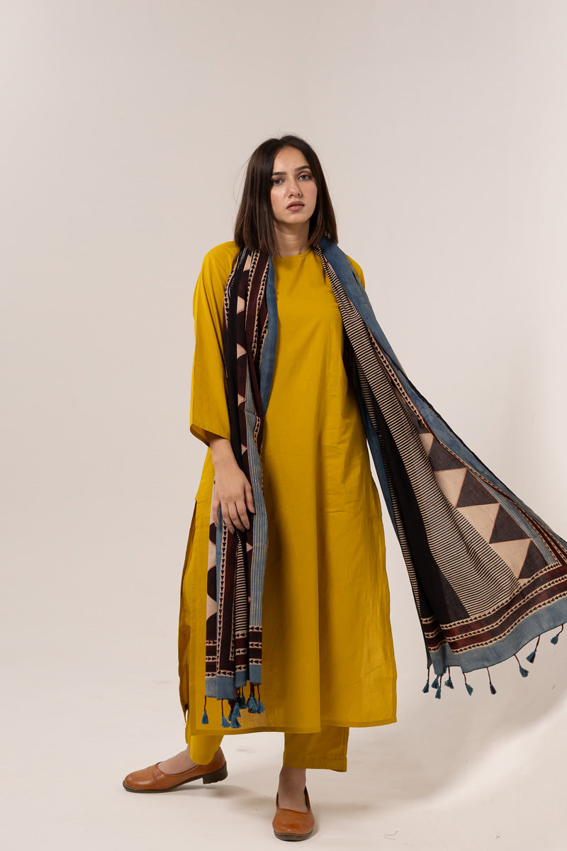 Set of 3 - Kurta, Dupatta & Pants - Aabaan 06