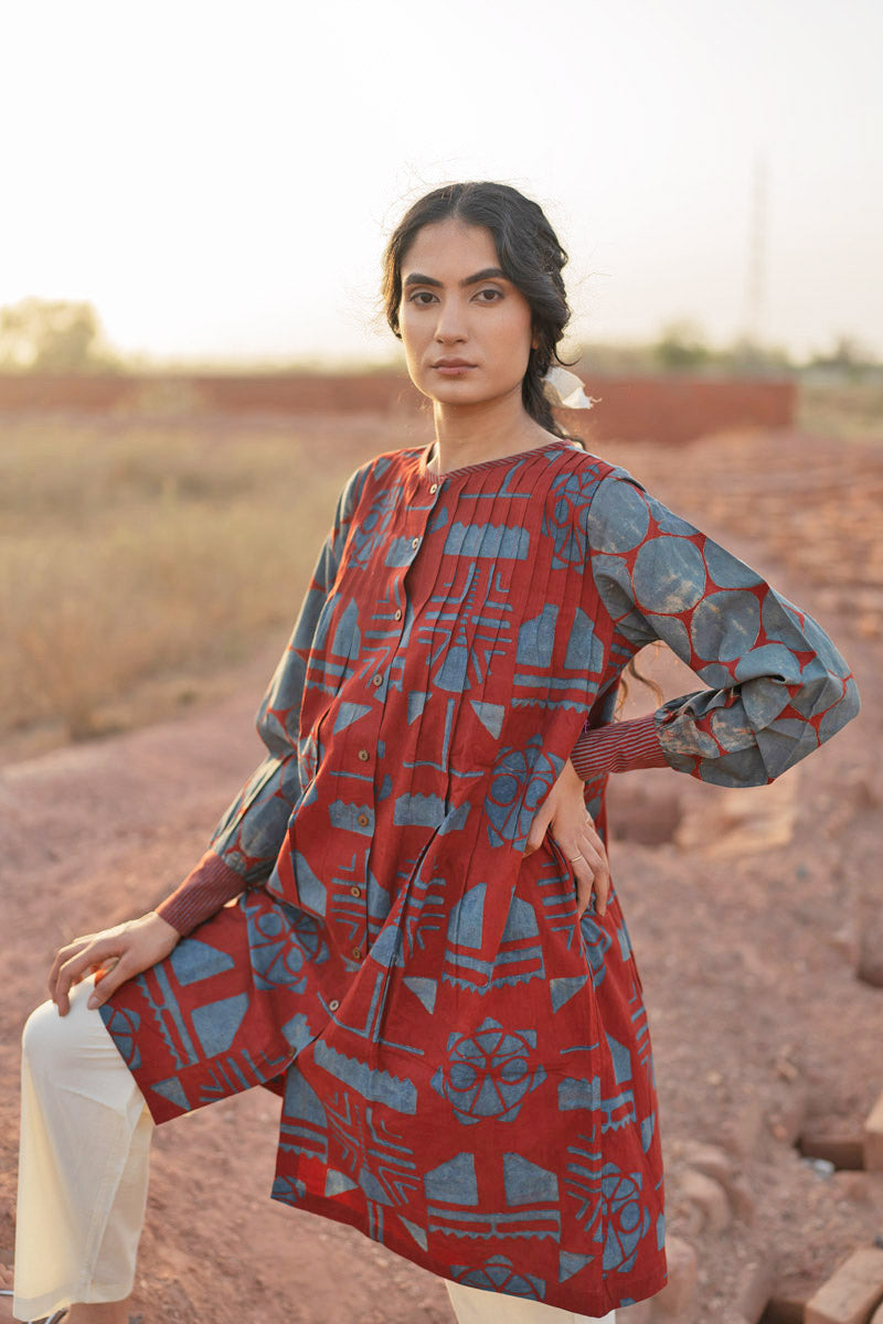 Short Navi Pintuck Kurta - Red