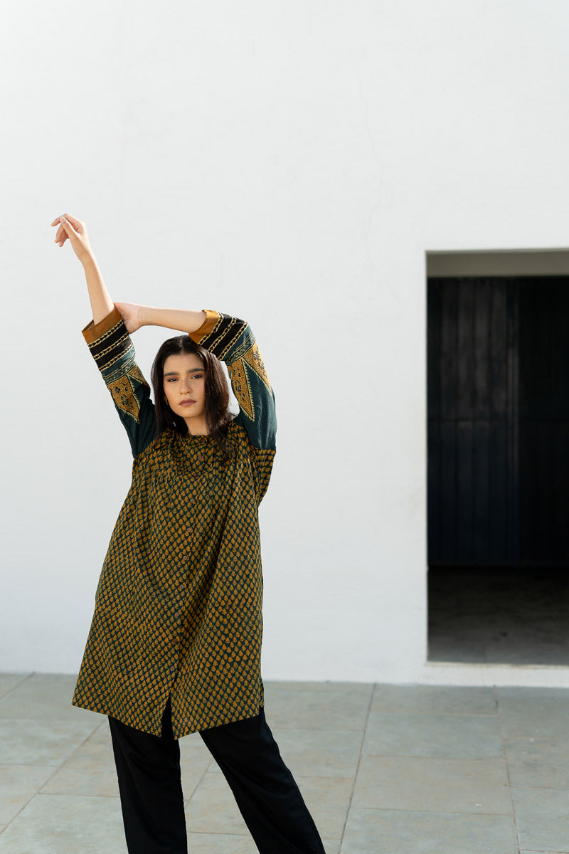 Short Pintuck Kurta - Ark Forest Green